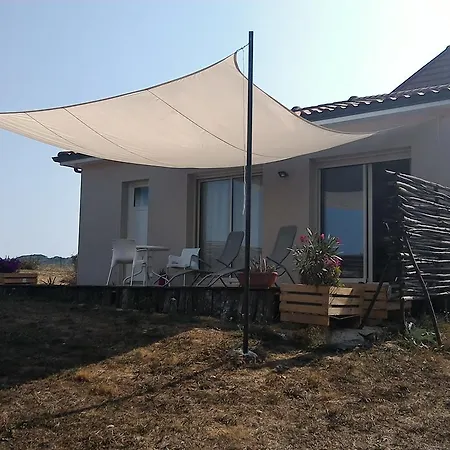 Les Chambres De La Nouvelle Alienor B&B *