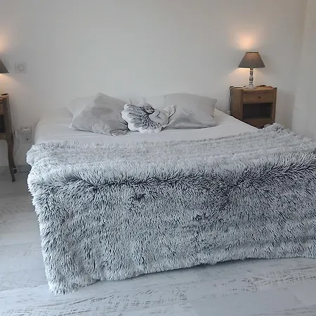 Les Chambres De La Nouvelle Alienor * 쿠에뜨비가로크