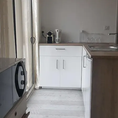 B&B Les Chambres De La Nouvelle Alienor *
